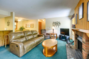 Well-Appointed Lincoln Abode Ski, Swim and Fish! Lincoln
